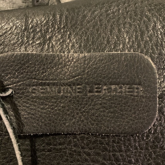 Leather backpack - Picture 2 of 3